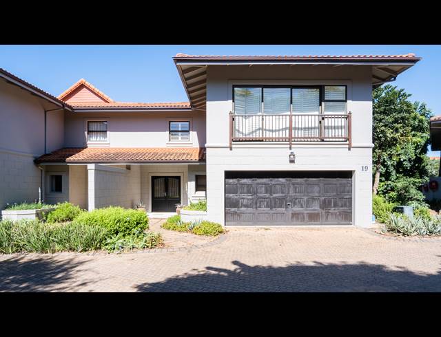 3 BEDROOM TOWNHOUSE TO LET IN ZIMBALI ESTATE